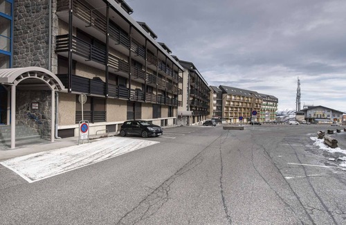 Pla d'Adet Apartment | Studio near ski slopes with parking, bright and quiet