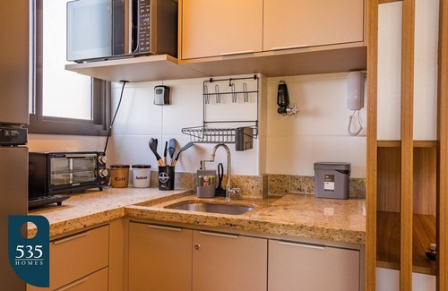 Caminho das Arvores Apartment | Studio near Shopping and Subway