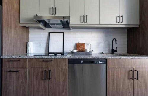 Champaign Apartment | Studio near UIUC/Yugo Guest Suites Enn