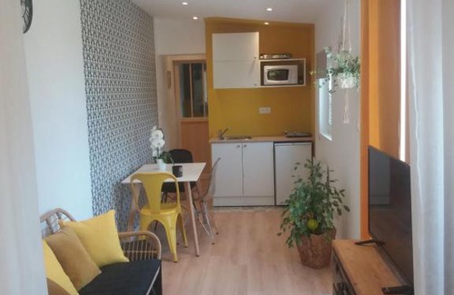 Mesnil-Val-Plage Apartment | Studio neuf dans propriété au bord de la mer
