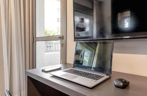 Pinheiros Apartment | Studio no Coração de Pinheiros 150 Metro do Metro