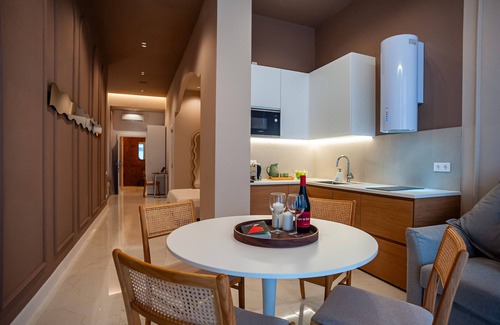 Camins al Grau Apartment | Studio 'Oasis 1 Near the Beach' with Wi-Fi and Air Conditioning