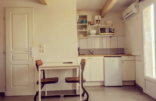 Giens Apartment | Studio on the beach with sea view