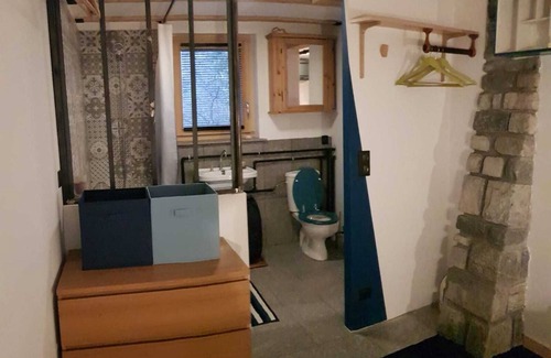 Bramans Apartment | Studio on the edge of the forest - 2 adults + 1 child