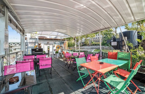 2nd Arrondissement Apartment | Studio Péniche pour 2 personnes, insolite et charmant