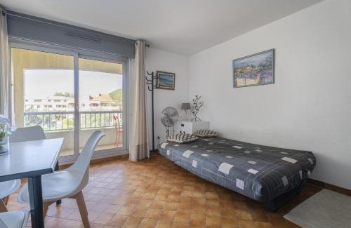 Saint-Mandrier-sur-Mer Apartment | Studio pour 4 personnes
