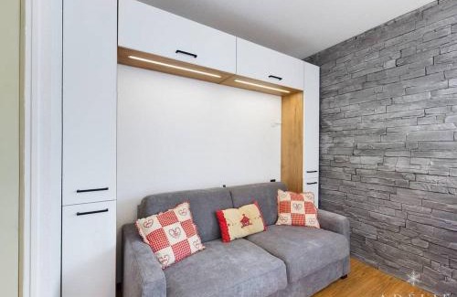 La Rosiere Apartment | Studio rénové 2* pour 4 pers., skis aux pieds, balcon exposé sud-ouest, proche commerces et garderie - FR-1-398-528