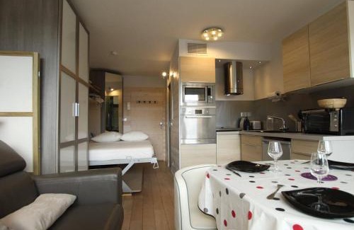 Saint-Chaffrey Apartment | Studio rénové 4 pers à Saint-Chaffrey avec balcon, classé 3 étoiles - FR-1-330E-117