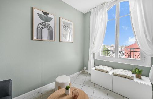 Clichy Apartment | Studio rénové cosy metro Paris 2pers wifi
