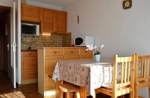 Le Grand-Bornand Apartment | Studio RDC 4 pers, accès pistes, parking - FR-1-241-96