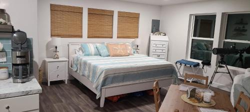 Cloverdale Apartment | Studio Retreat Outside Neskowin for up to 2 Guests