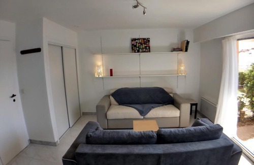 Le Trayas Apartment | STUDIO REZ DE JARDIN CAP NEREE