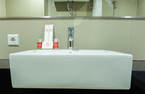 Cikarang Hotel | Studio Room Azalea Suites Apartment