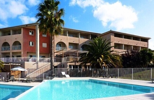 Saint-Florent Apartment | Studio sea view with swimming pool and kitchenette