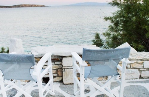 Drios Apartment | Studio sleeps 2-3 people garden view (4)