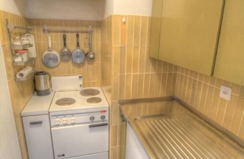 Anzere Apartment | Studio south facing on the village square, bathroom/WC, eating place, kitchenette with 3 hotplates,
