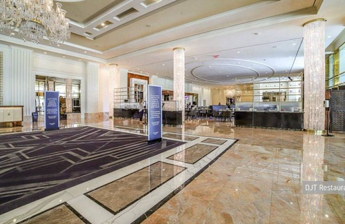 Las Vegas Condo | Studio - Sphere view/strip view! Walking distance to convention center and more.