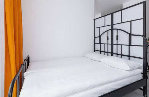 Katowice Apartment | Studio Strzelecka | 4 Guests | Parking | Balcony