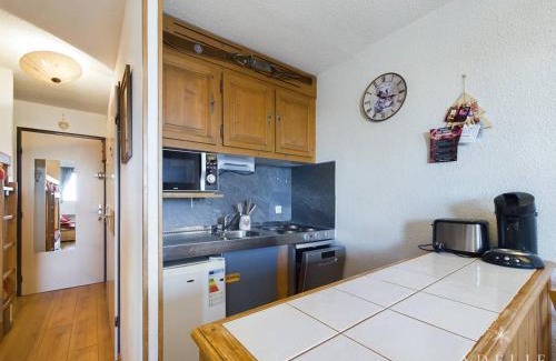 La Rosiere Apartment | Studio Sud 4 pers, balcon, à 50m des pistes et 200m des commerces, idéal pour familles - FR-1-398-629