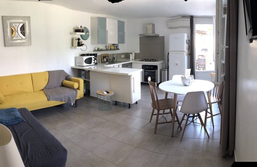 Sartene Apartment | Studio T2 ground floor in villa 1 km from Sartène access swimming pool