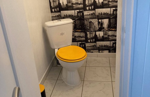 Frouard Apartment | Studio, Tout Équipé Neuf Avec Terrasse, rue Calme à 8 km de Nancy