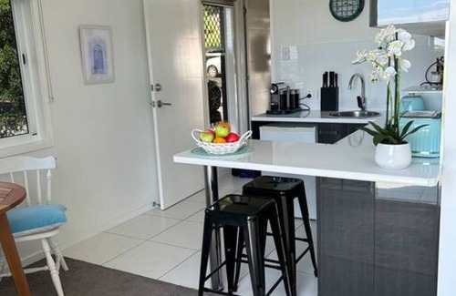 Airlie Beach Condo | Studio Unit with ocean views private home