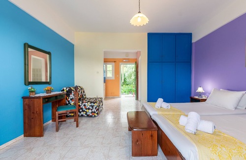 Vathy Apartment | Studio 'Veronis 2' with Sea View, Shared Pool & Wi-Fi