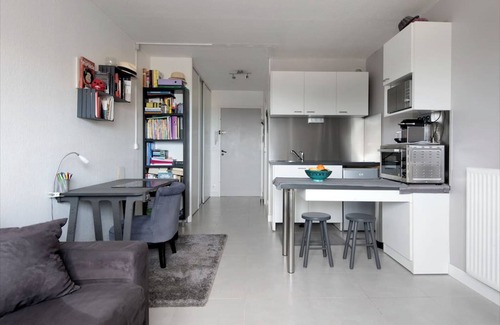Quartier du Casino Apartment | Studio View s/Sea, Pool + 2 Tennis Courts