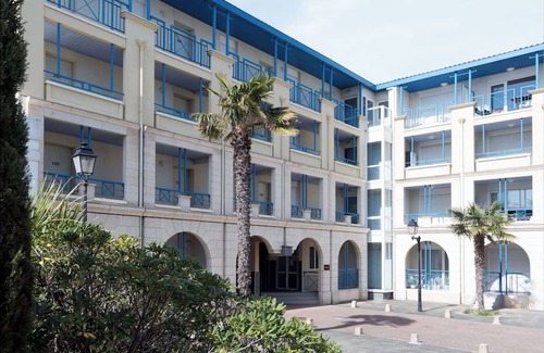 Quartier du Casino Apartment | Studio View s/Sea, Pool + 2 Tennis Courts