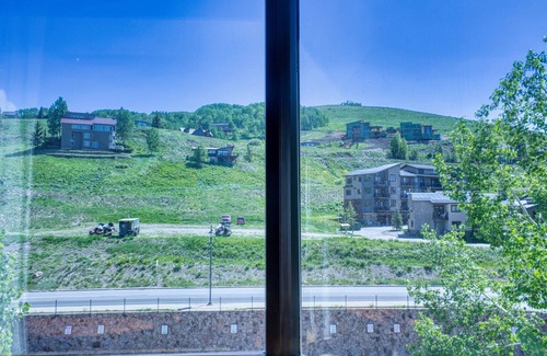 Crested Butte Condo | Studio w/Pool, Hot Tub, Biking Trails