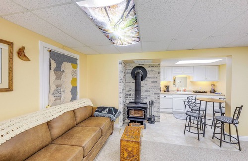 Libby Apartment | Studio w/Shared Hot Tub: 5 Mi to Logan State Park