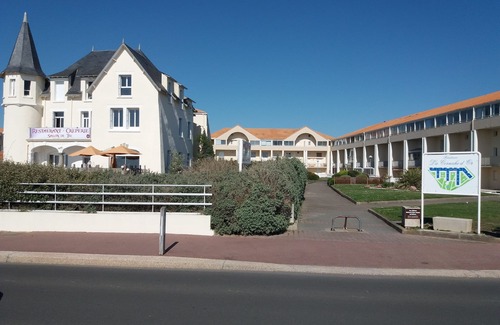 Saint-Hilaire-de-Riez Apartment | STUDIO with WI-FI for 4 pers A SION 50m from the ocean