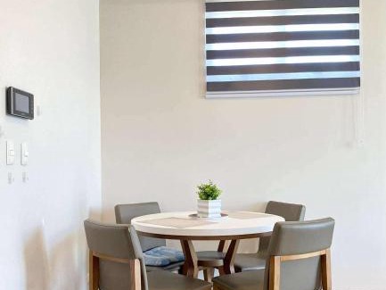 Lapu-Lapu Apartment | Studio with balcony in 8 Newtown Blvd