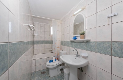 Alykes Apartment | Studio with Balcony - The Lofos Studios