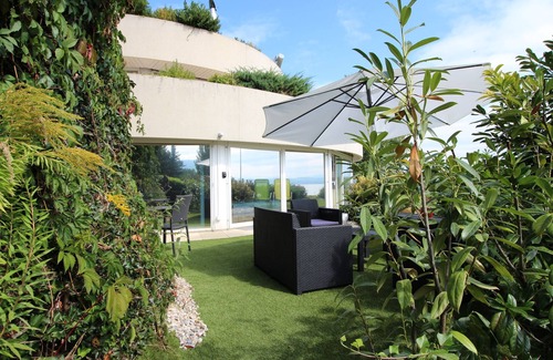 Bevaix Apartment | Studio with breathtaking view of Lake Neuchâtel