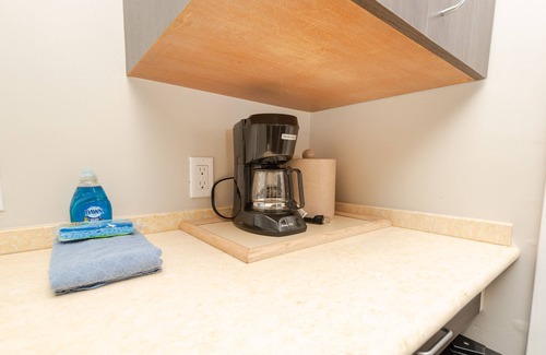 Ala Moana Condo | Studio with King Size Bed