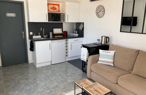 Antheor Apartment | Studio with panoramic sea-view terrace at the foot of l'Estérel and the beach