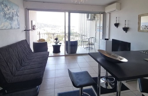 Sainte-Maxime Apartment | Studio with panoramic sea/city views air cond. wifi parking swimming pool tennis