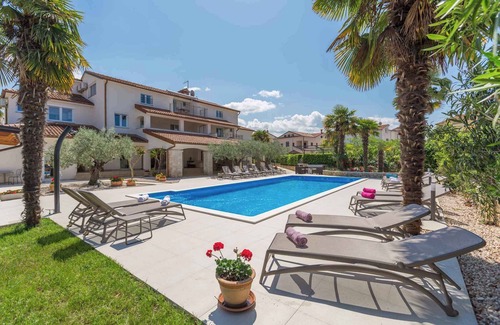 Mali Maj Apartment | Studio with pool and air conditioning