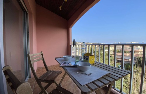 Sainte-Maxime Apartment | Studio with Pool, Parking and Terrace in Sainte-Maxime