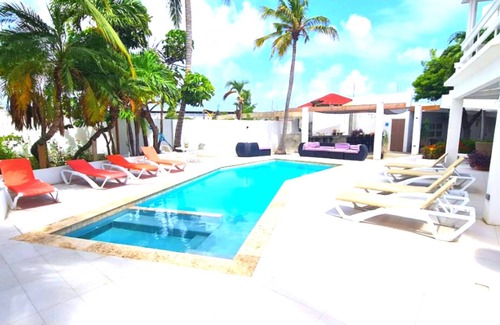 Bubali Apartment | Studio with pool view a few minutes from Eagle Beach in Aruba!