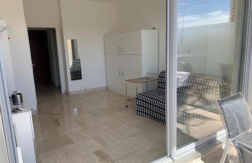 La Rousse Apartment | Studio with Private Parking