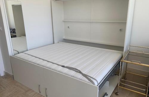 La Rousse Apartment | Studio with Private Parking