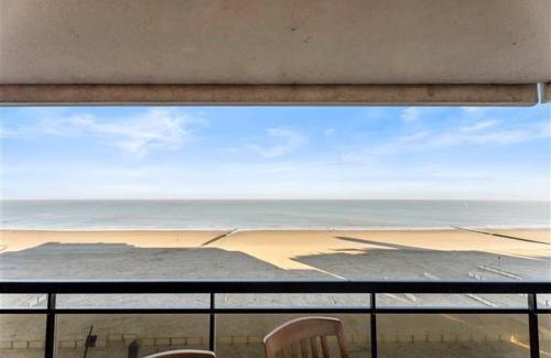 Blankenberge Apartment | Studio with Seaview