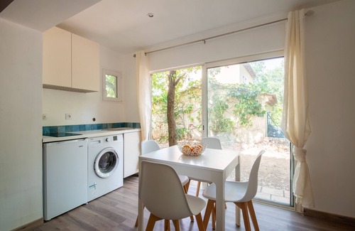 Valbonne Apartment | Studio with swimming pool in quiet location near golf courses and nature park, Sophia technology park