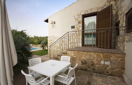 Santa Maria La Palma Apartment | Studio with swimming pool and air conditioning