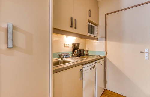 La Grande-Motte Apartment | Studio with Terrace Just Steps from the Beach at La Grande Motte