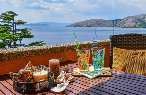 Stara Baska Apartment | Studio with terrace and air conditioning