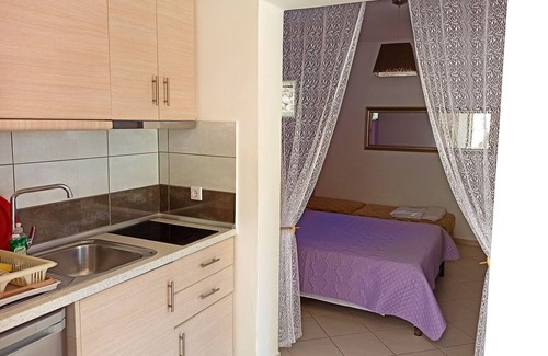 Lakones Apartment | Studios for 2/3 persons at 150 m from the beach