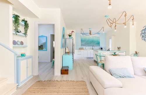 Punta Ala Villa | Stunning private villa for 10 people with A/C, WIFI, TV, patio and pets allowed